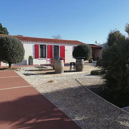 La Longere Des Olonnes-3
